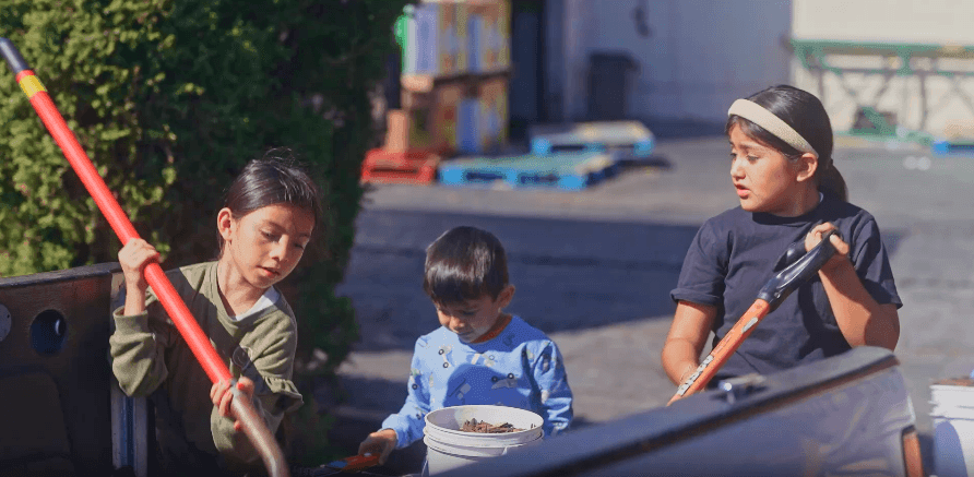 At Raices Del Canal we are dedicated to building an equitable future in the Canal neighborhood, San Rafael, and Marin County by providing Latino youth and families access to the community programs they need to overcome barriers and thrive!